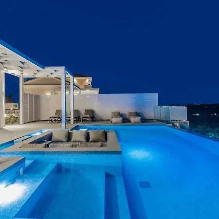 Вилла Spartakos - Slow Living Retreat Collections With Private Pools