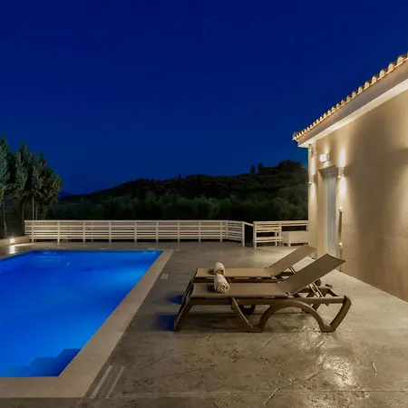 Spartakos - Slow Living Retreat Collections With Private Pools Планос