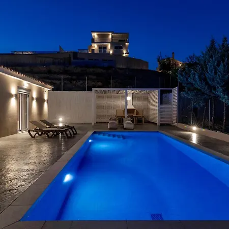 Вилла Spartakos - Slow Living Retreat Collections With Private Pools *