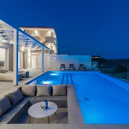 Spartakos - Slow Living Retreat Collections With Private Pools Планос