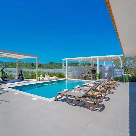 Spartakos - Slow Living Retreat Collections With Private Pools
