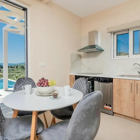 Villa Spartakos Luxury 1 *