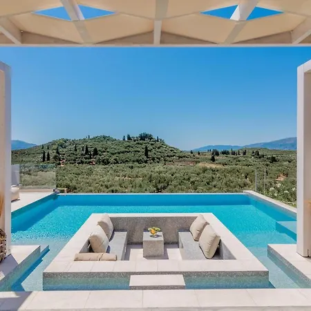 Spartakos Luxury 1 *